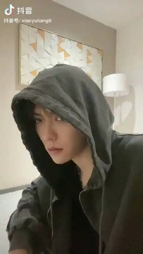 肖宇梁超话xyl#肖宇梁清冷贵公子#xyl#肖宇梁 纯元