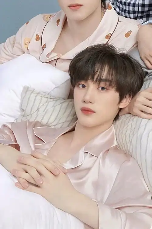 有安利丁程鑫的么最近好喜欢本楼安利安利嘿嘿有美图wink00