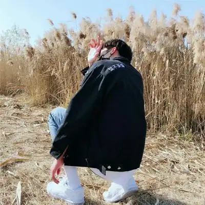 2019微信男生背影头像高清帅气 爱而不得还要懂得退避三舍