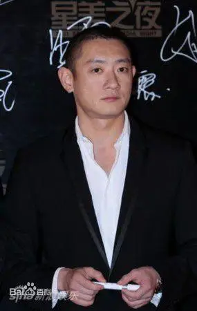 疑赵薇上海密会汪雨 再见亦是朋友 .信息网 [引用日期2013-05-17] 3.