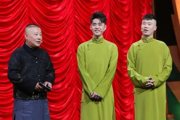 《欢乐喜剧人5》高难度战队赛 德云社同门对决_综艺新闻_大众网