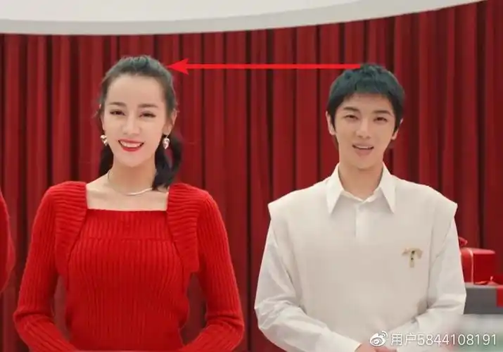 173cm华晨宇和迪丽热巴并排站差距令人意外谁说谎了一目了然