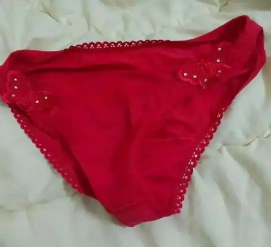 宜宾女子求助:继父骚扰我,拿我的内裤干这种龌龊事,我该怎么办?_液体