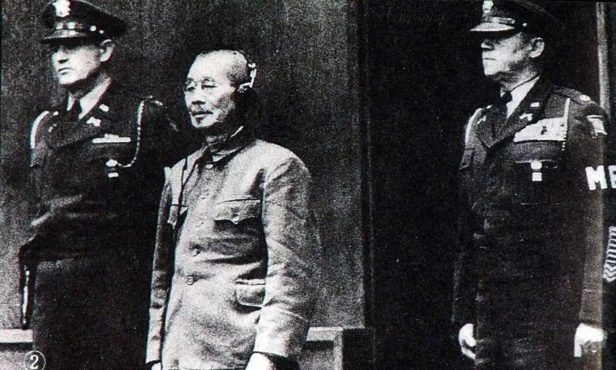 法官团以微弱多数通过对东条英机,土肥原贤二,板垣征四郎,松井石根