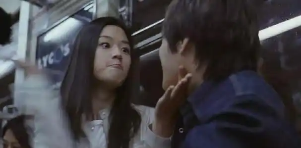 42岁全智贤的豪门生活:早上6点起床做饭,拍吻戏提前和老公商量