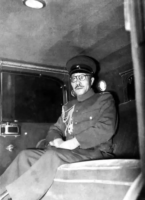 甲级战犯东条英机伏法孙女四处喊冤儿子公司产品中国到处可见