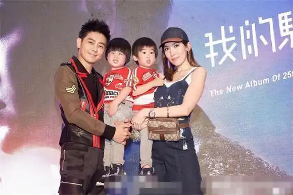 生双胞胎的明星,林志颖儿子呆萌可爱,赵本山有一对儿女