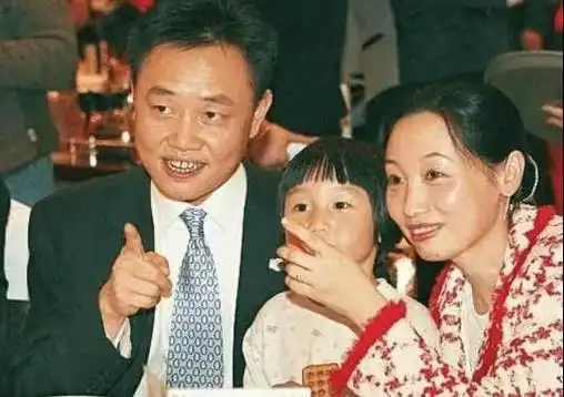 黄光裕从未离开