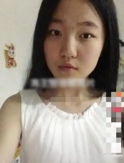 而现如今项思醒的下颌越来越锐利了许多,双眼也是炯