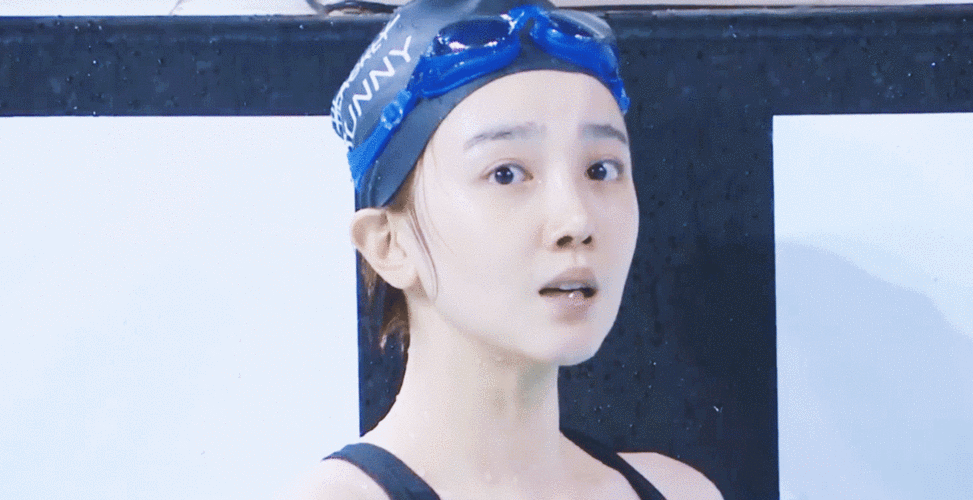 陈小纭 迪斯尼在逃公主_高清图集_新浪网