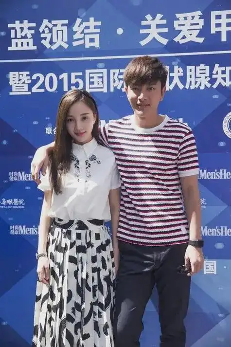 李小璐女儿甜馨cos初音未来,因衣服不像被骂到退网,注销微博抖音|韩庚