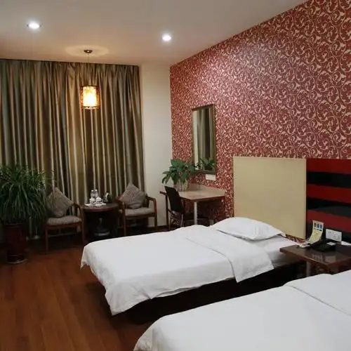 小西门站附近宾馆