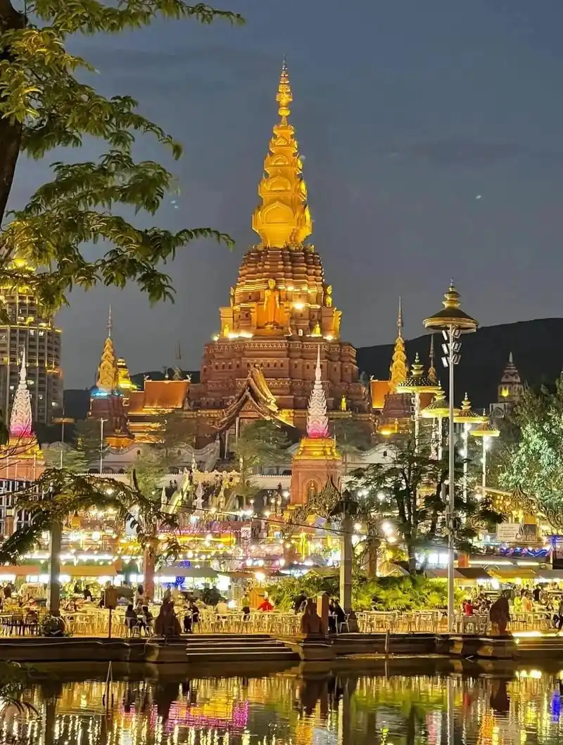 西双版纳 星光夜市 湄公河.夜空中的星辰大海. 沉醉在星光璀 - 抖音