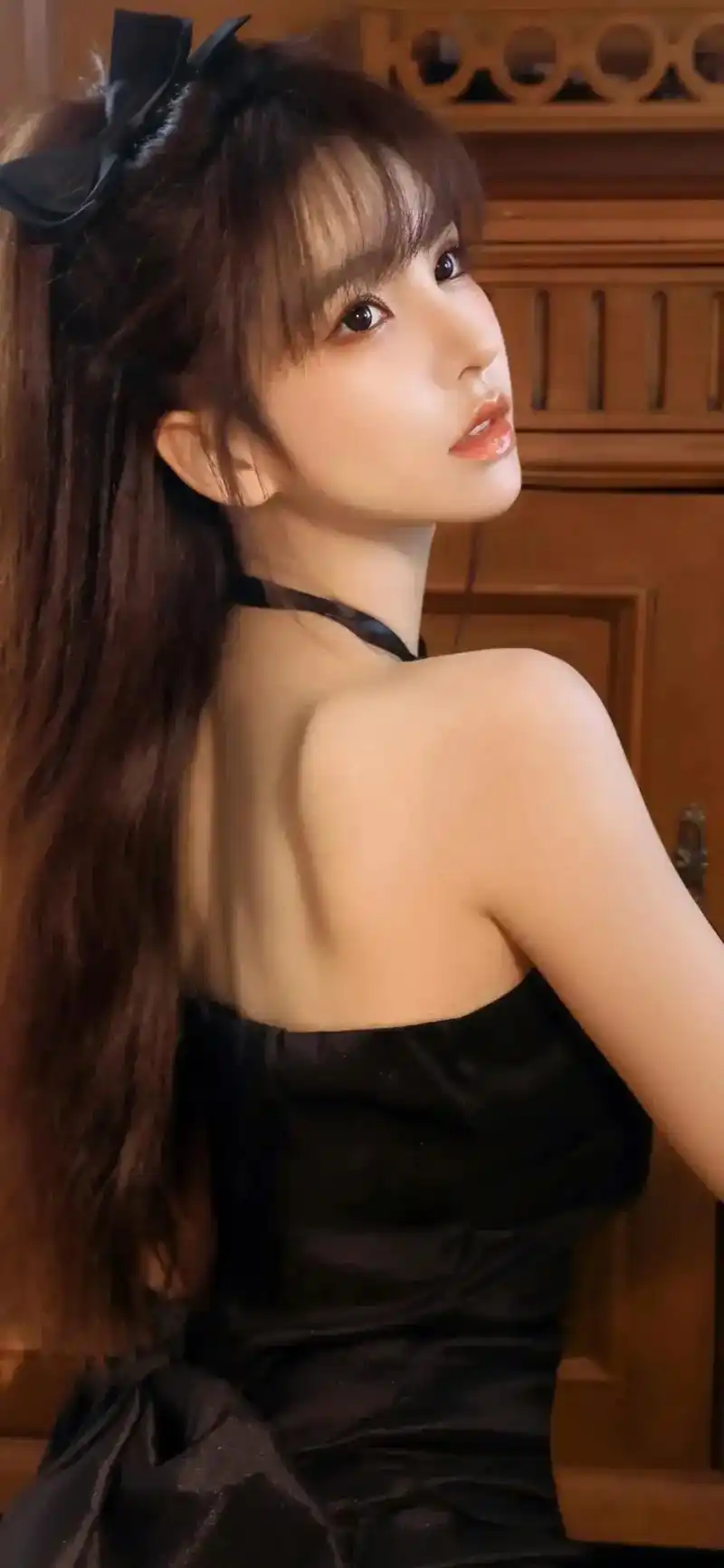 精品美女高清壁纸 求关注   #气质女神  - 抖音