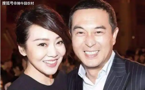 闫妮:离婚那年老了10岁,公婆含泪不舍她离家,怒骂儿子太不争气