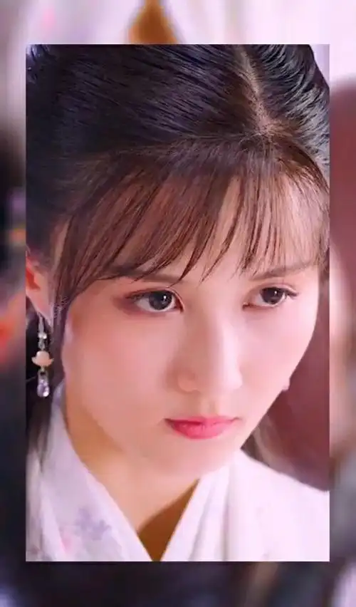 李诺古装近距离欣赏,明眸皓齿,可以倾城了