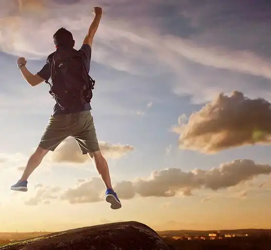 同类模板预览本页面为您提供与与众不同奔跑相关的励志奔跑夕阳不可