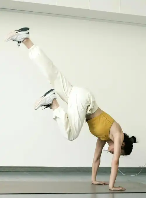 学习了一些健身耍帅新动作69