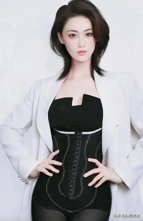 张馨予明星壁纸(26)