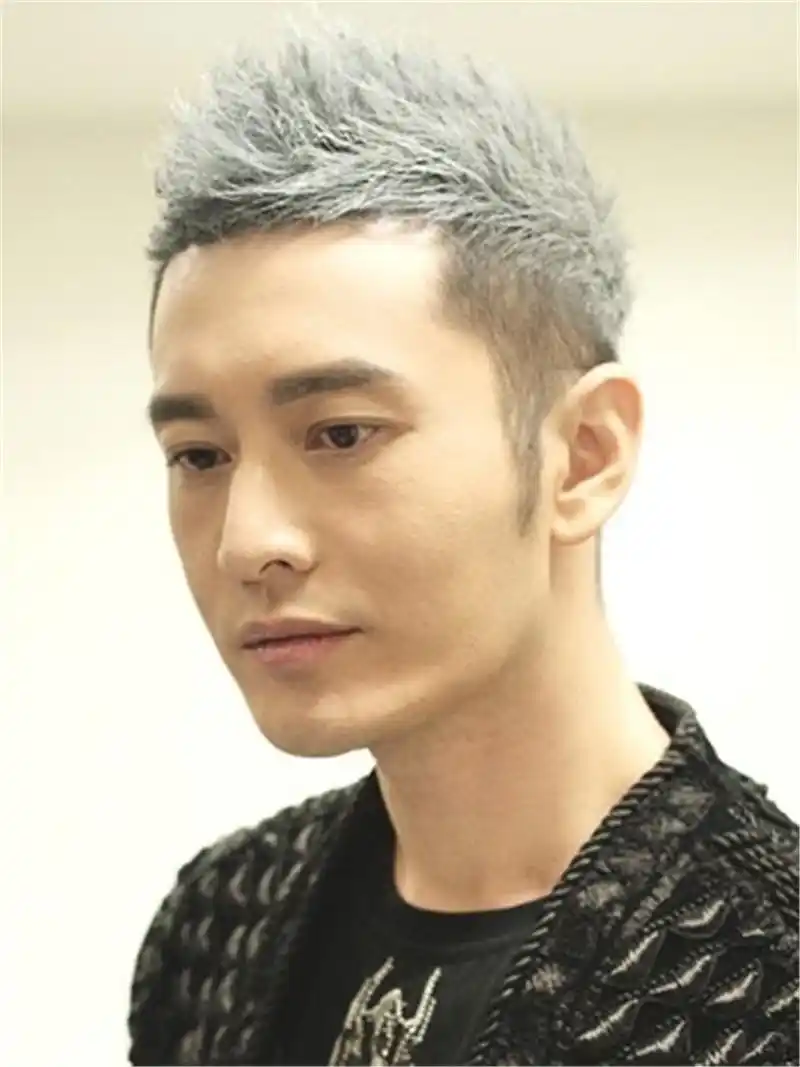 染了白发的几位男神,黄子韬,鹿晗最帅,网友:最后一位老了!