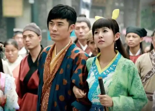 陈赫晒妻子女儿背影照张子萱窈窕似少女网友这是多心虚啊