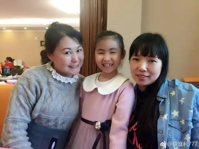 王老七全家自驾游深圳和香港,幸福的一大家!