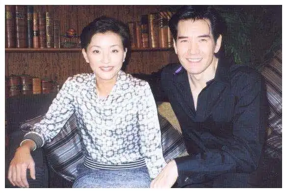 与叶倩文杨澜胡茵梦相爱过60岁的费翔为什么不结婚