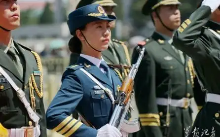 阅兵史上的女兵