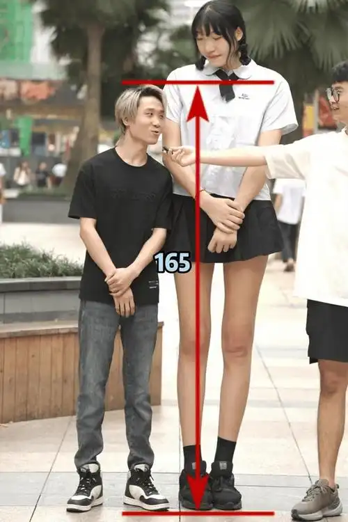 1米7娶2米2!重庆小伙霸气回应身高差:基因优化,下一代冲刺2米