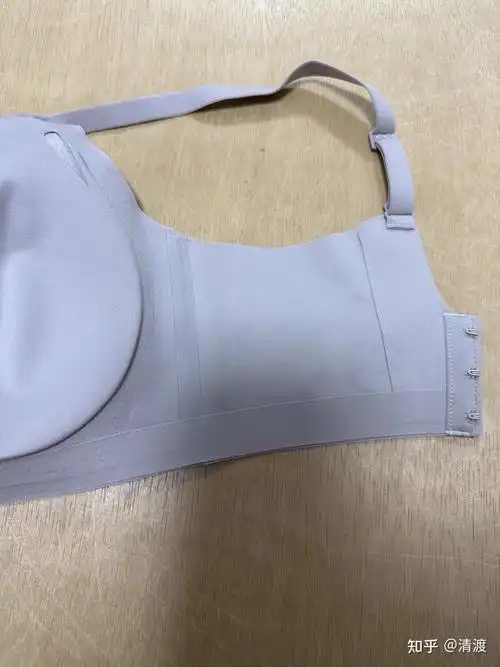 男生怎样选择合适文胸?