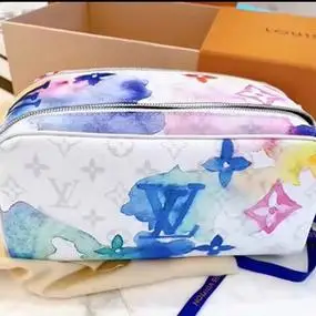 路易威登lv男包多色水彩帆布手拿包洗漱包m80500