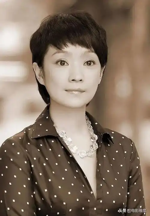 王海燕也太会减肥了吧51岁不到百斤分享到95斤的减肥细节