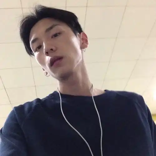 二呆辞 男生头像 韩/中 男头 chen ci