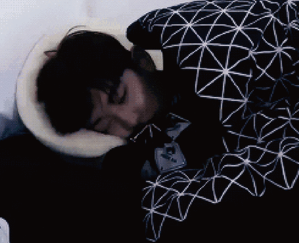 exogif帅哥gif睡觉gif可爱gif