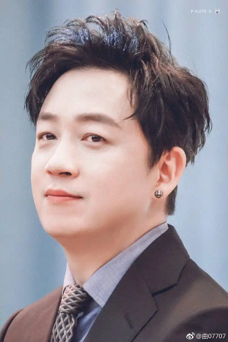 潘粤明 乖巧呆萌逆生长