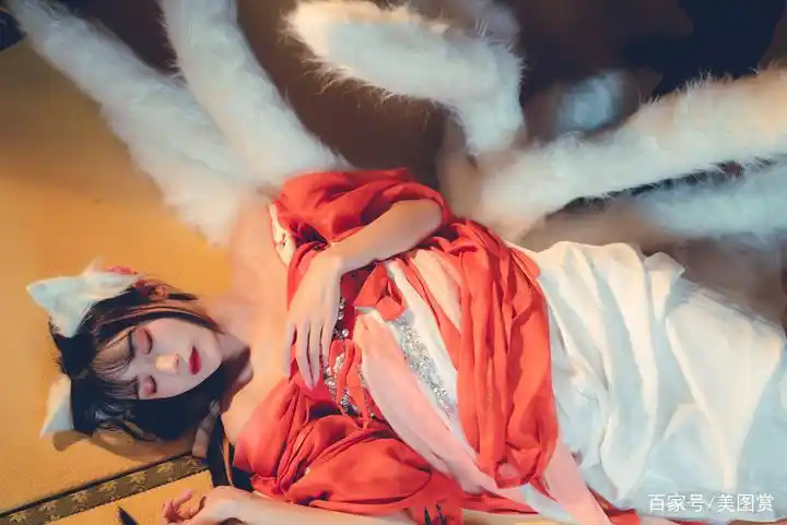 汉服九尾狐cosplay妹妹-美女写真