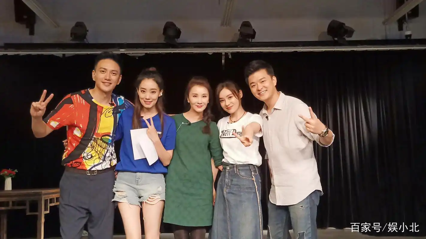 张戈有多喜欢袁姗姗?被拒绝仍不放弃,毕业14年还记得她鞋子尺码