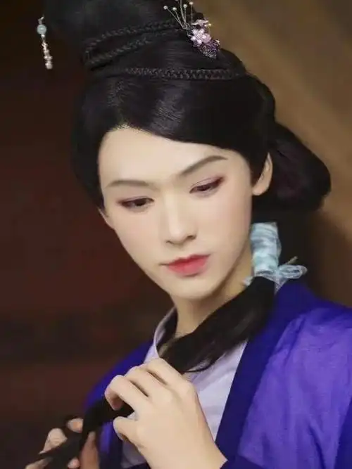 没点能耐就不要"男扮女装",让他们告诉你,啥叫魅惑众生!