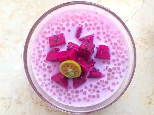 红心火龙果牛奶西米露的做法