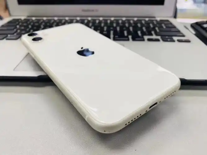 二手95新苹果11防水吗