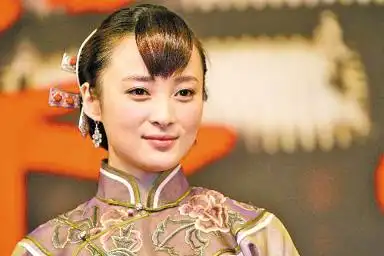蒋勤勤饰演敢爱敢恨的能干女子陆玉函