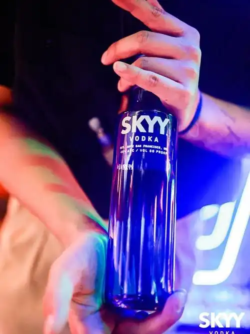 深圳微醺好去处 |深蓝伏特加94燃起整个夜