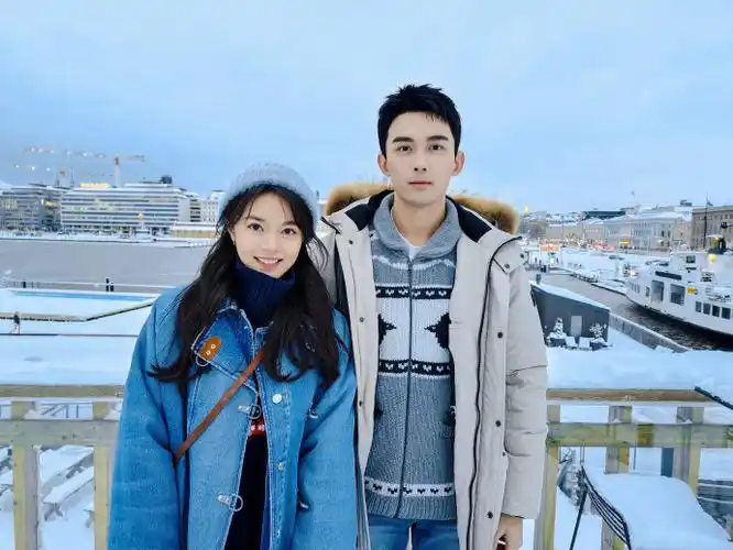 吴磊赵今麦合影##在暴雪时分