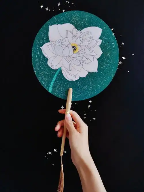 等我把国画颜料霍霍完之后,我就开始用水粉看看有什么差别,等我试试再