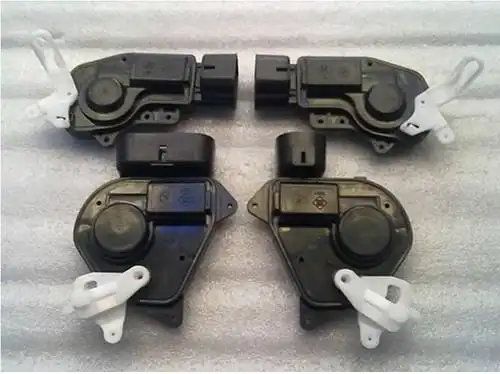 力帆620配件 620后车门闭锁器 x60中控 马达 原装配件