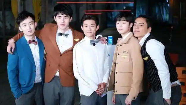 他要是有张一山一半清醒,也不至于毁了13年好口碑,彻底沦为笑话