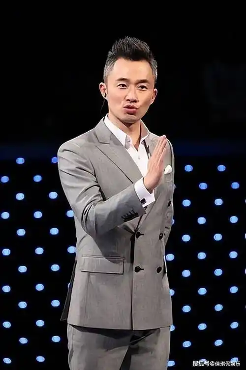 曝主持人程雷因肝病去世,年仅51岁,本尊晒合影回应,近况被曝