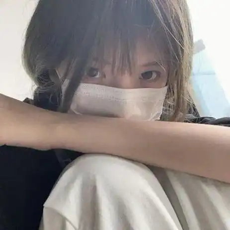 美女大头像戴口罩真人