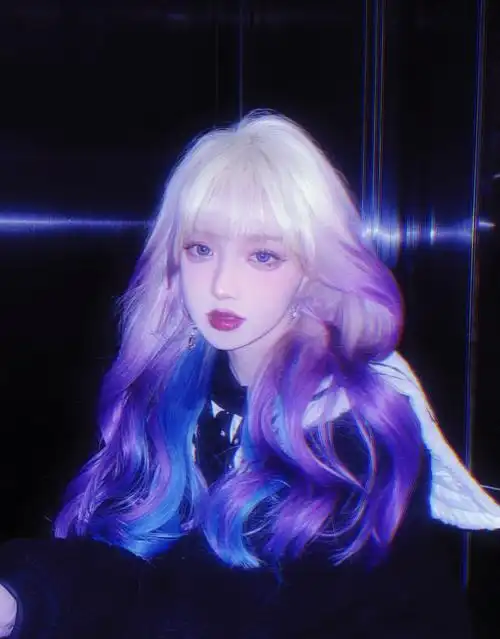 机智张参加活动暴露真实颜值,头发毛糙如枯草皮肤很黑