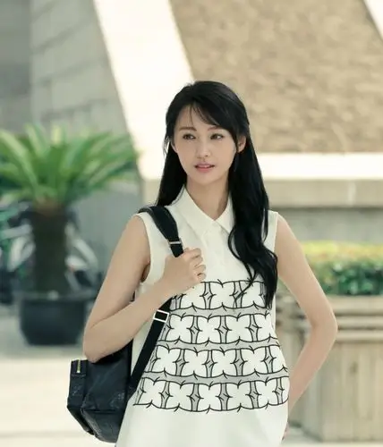 一笑奈何片刻后发消息来:"你觉得这场婚礼怎么样?